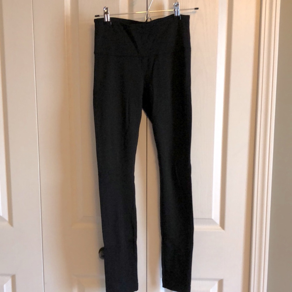 EUC White House Black Market - Stretch Leggings - Size XS - Black